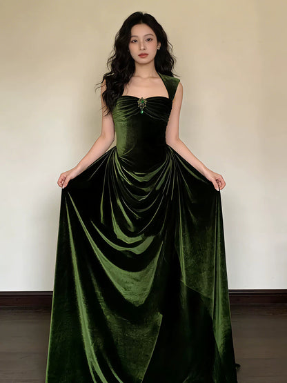 Robe de bal longue vintage en velours vert, coupe trapèze, sans bretelles, à volants, idéale pour les lycéennes et les adolescentes (N1671).