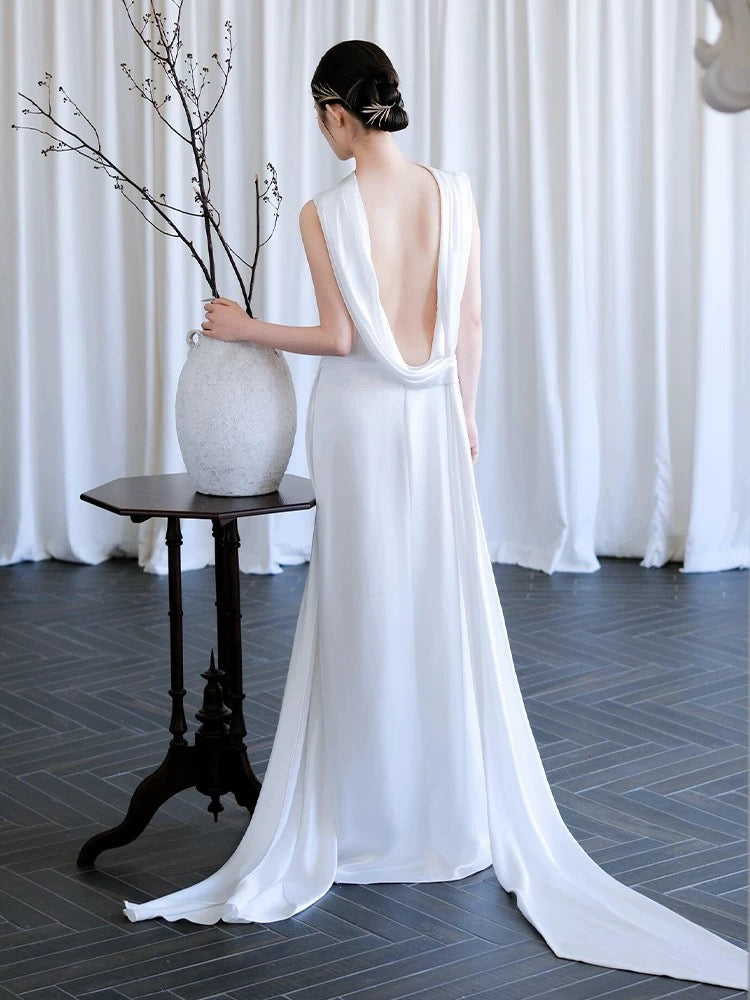 Einfaches, bodenlanges, weißes Brautkleid in A-Linie, Modell N1676