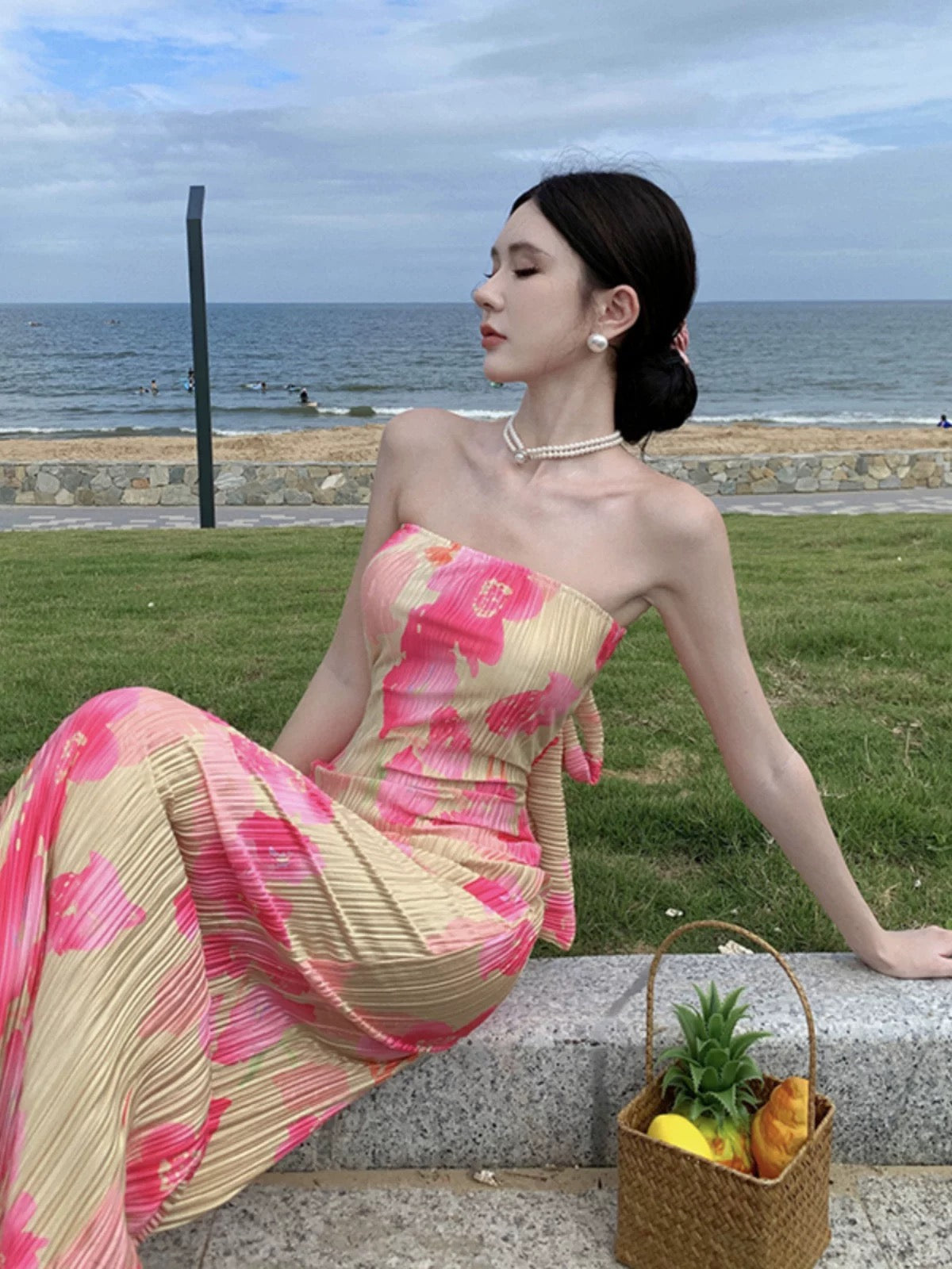 Schlichtes Etui-Kleid, trägerlos, Blumenmuster, Ideen für Damen, lange Geburtstagskleider, Strandurlaub, Sommer-Outfits N3154