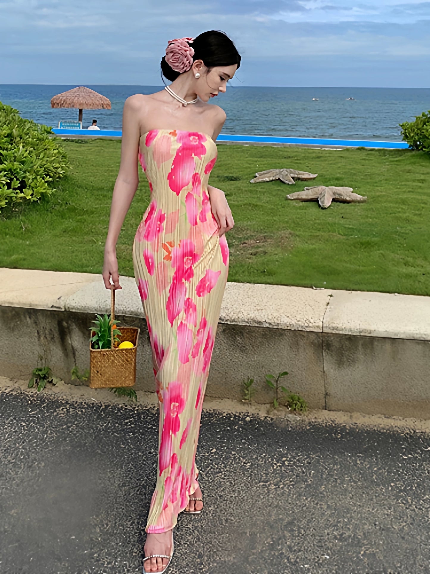 Schlichtes Etui-Kleid, trägerlos, Blumenmuster, Ideen für Damen, lange Geburtstagskleider, Strandurlaub, Sommer-Outfits N3154