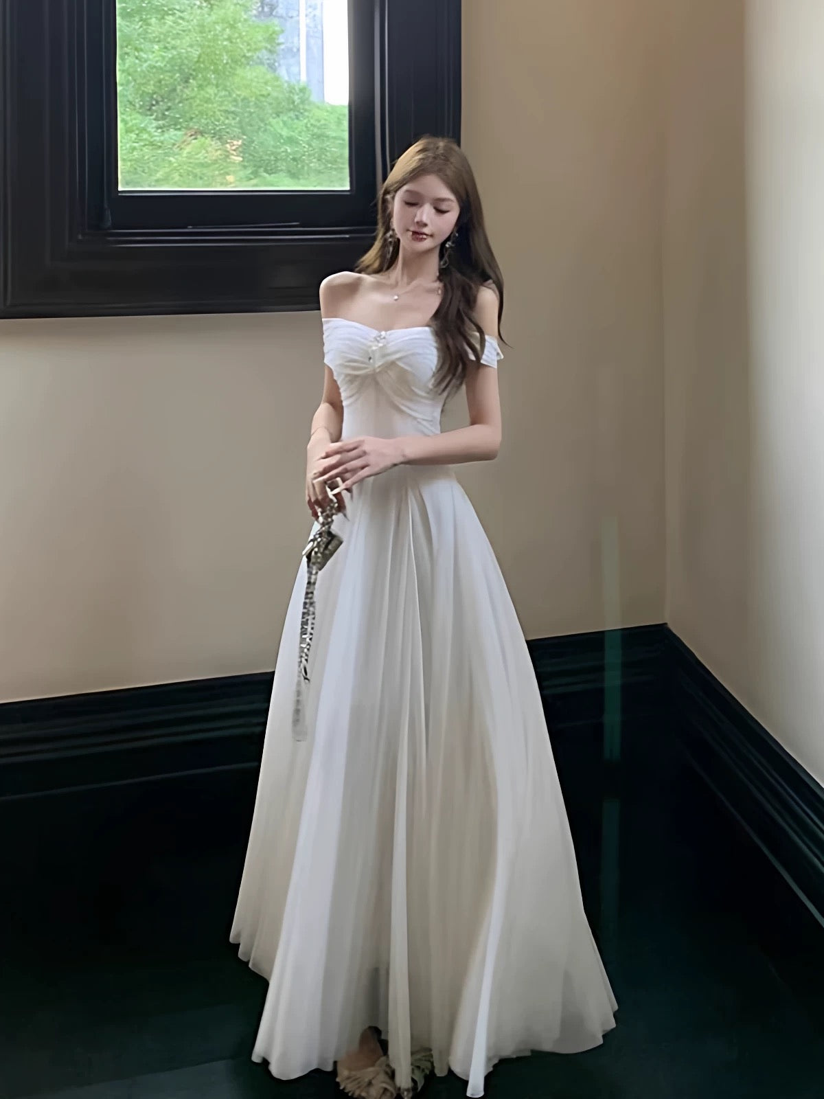 Bescheidene Ballkleider A-Linie schulterfrei weißer Chiffon mit Ärmeln langes Abendkleid N3158