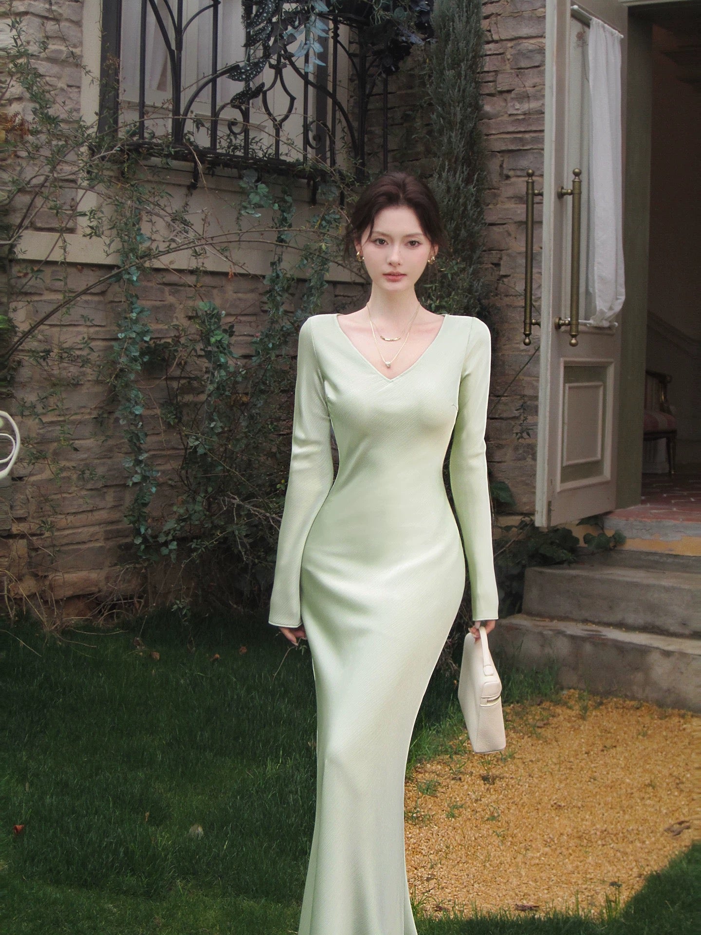 Modest Mermaid V Neck Sage Green With Long Sleeves Spring Summer Event Outfits Wedding Guest Dresses RB3854