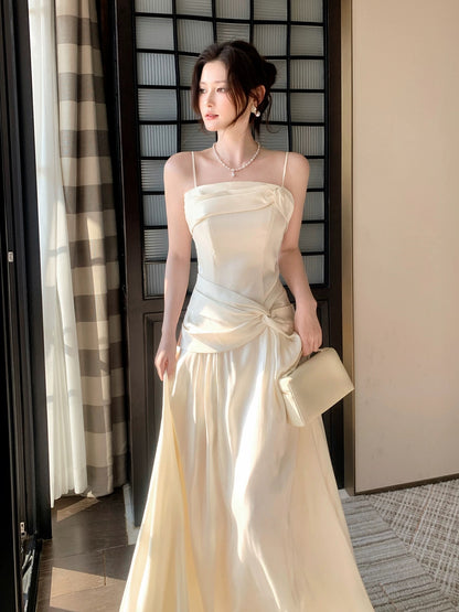 Elegant A Line Spaghetti Strap White Satin With Ruffled Sleeveless Outdoor Semi Formal Summer Garden Beach Event Outfits Wedding Guest Dresses RB4981