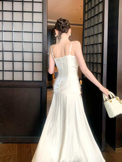 Elegant A Line Spaghetti Strap White Satin With Ruffled Sleeveless Outdoor Semi Formal Summer Garden Beach Event Outfits Wedding Guest Dresses RB4981