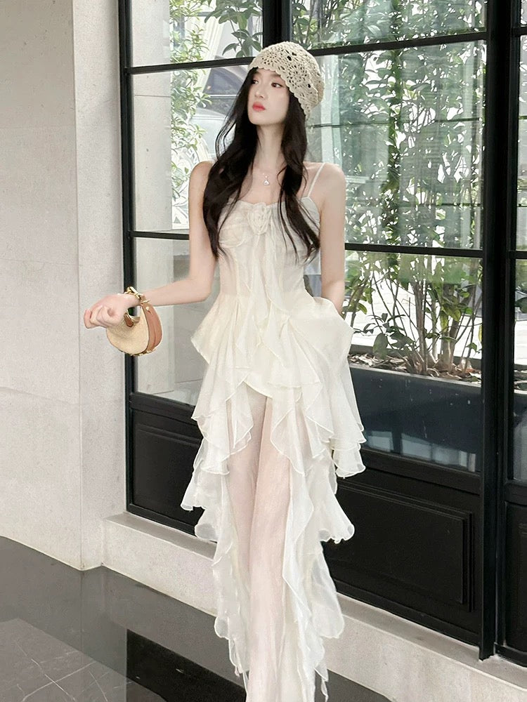 Elegant A line Spaghetti Strap White Chiffon Waist-cinching Full-hem Maxi Dress Semi Formal Garden Beach Event Outfits Wedding Guest Dresses RB4996