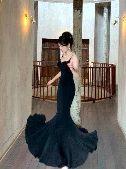 Sexy Mermaid Spaghetti Strap Black Tie Dress Full-hem Maxi Semi Formal Garden Date Night Outfit Wedding Guest Dresses RB5055