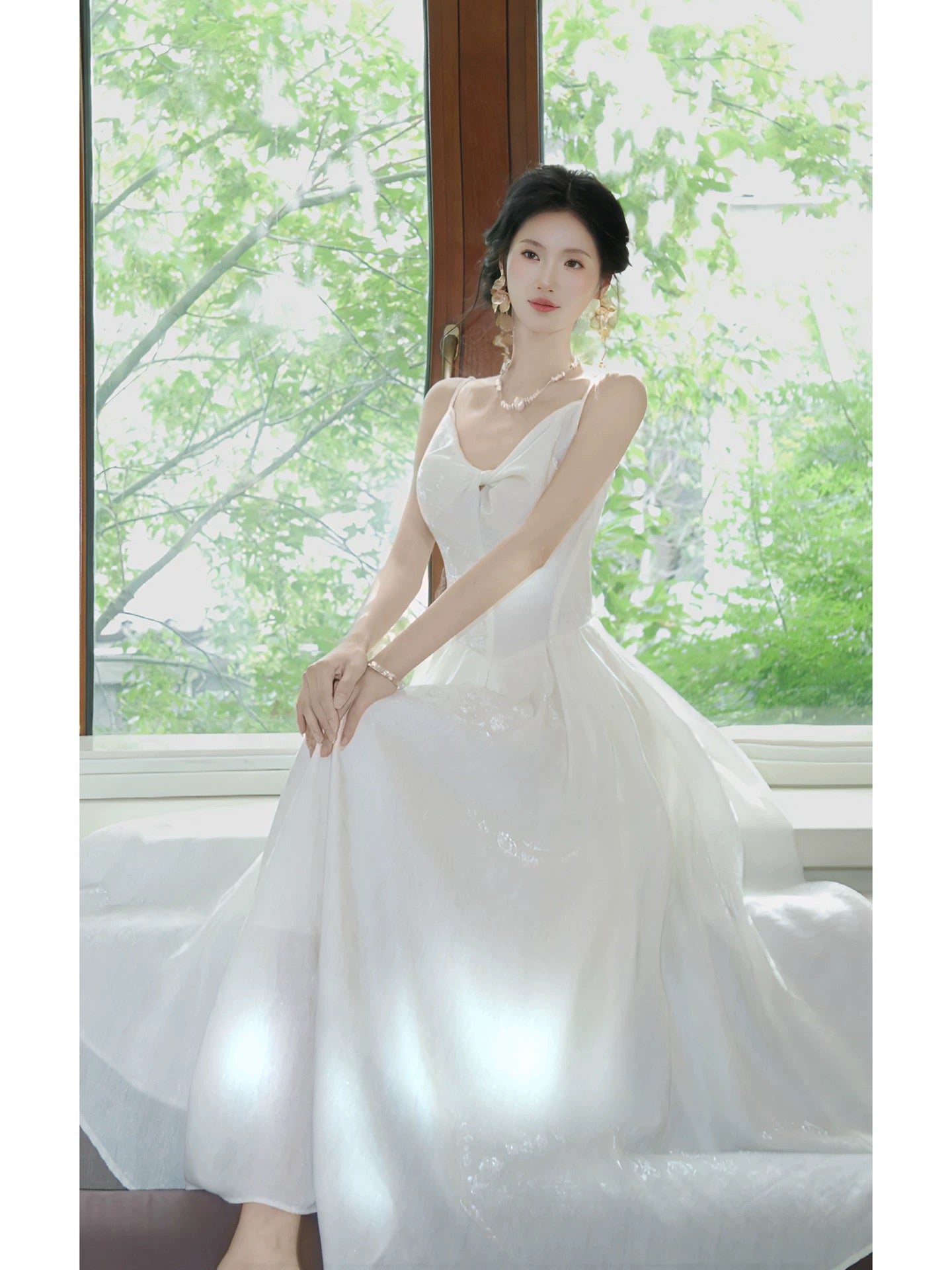 Simple Women's A line Spaghetti Strap White With Ruffled Sleeveless Date Night Outfits Outdoor Semi Formal Wedding Guest Dresses RB5058