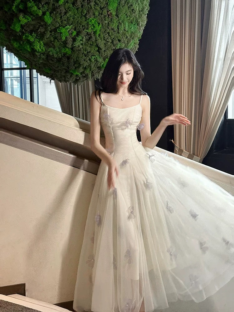 Simple Women's A line Spaghetti Strap White Tulle Sleeveless Date Night Outfits Outdoor Semi Formal Wedding Guest Dresses RB5061