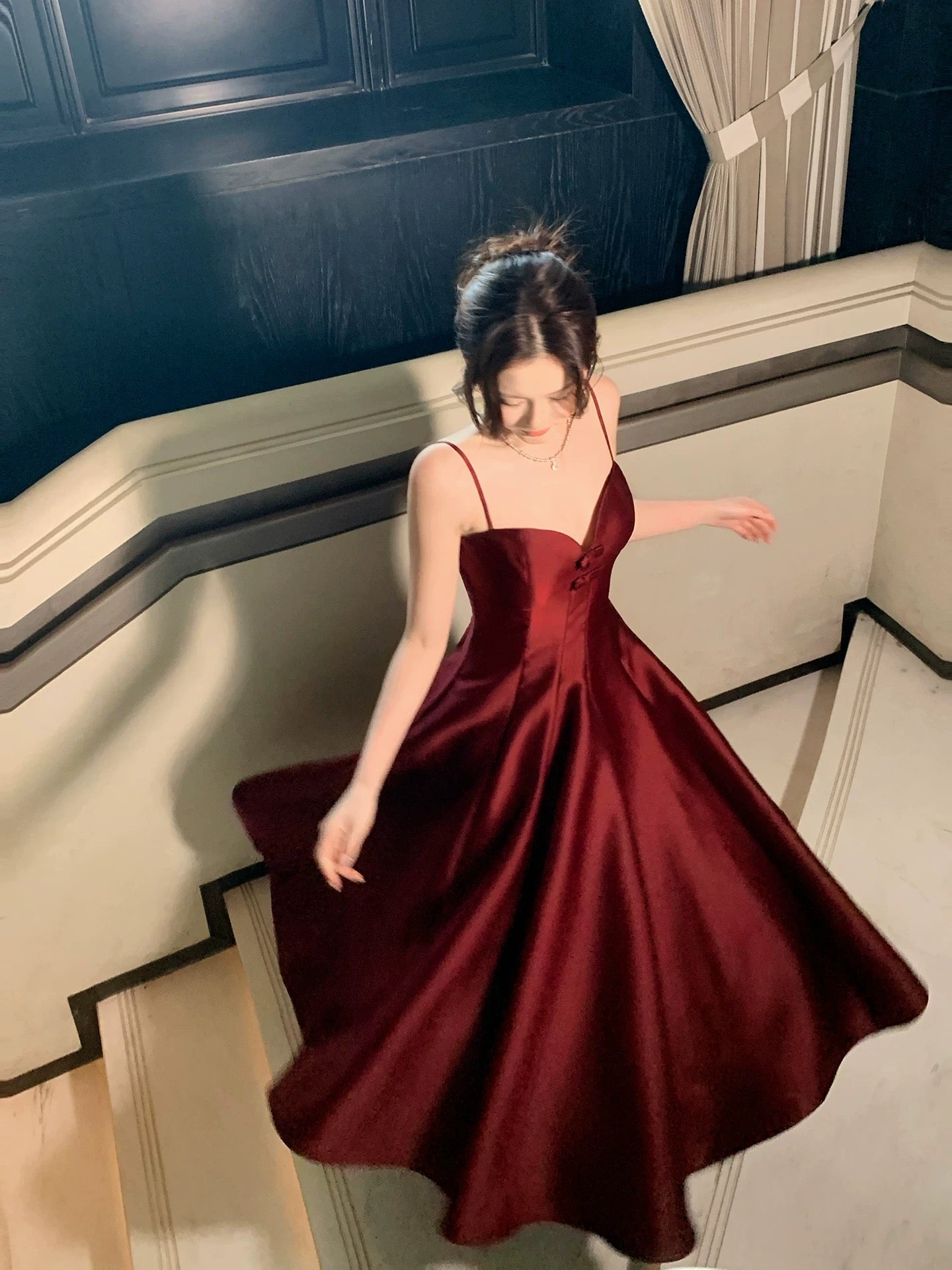 Elegant Women's A Line Maxi Dress Spaghetti Strap Burgundy Satin Sleeveless Date Night Outfits Outdoor Semi Formal Wedding Guest Dresses RB5066