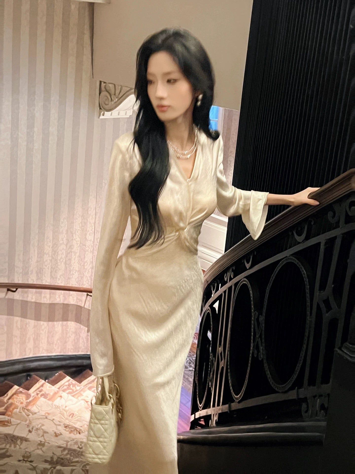 Artistic Mermaid V Neck White Satin With Long Sleeve Outdoor Semi Formal Summer Garden Date Night Outfits Wedding Guest Dresses RB5089