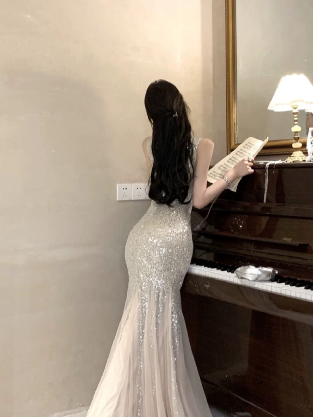 Sexy Mermaid V Neck Champagne Sequin Long Date Night 18th Birthday Outfits Formal Prom Dresses RB5700