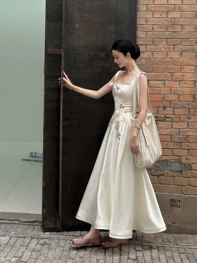 Einfache Abschlussballkleider A-Linie, eckiger Ausschnitt, weißer Satin, knöchellang mit Blumen, Abendkleid N3166