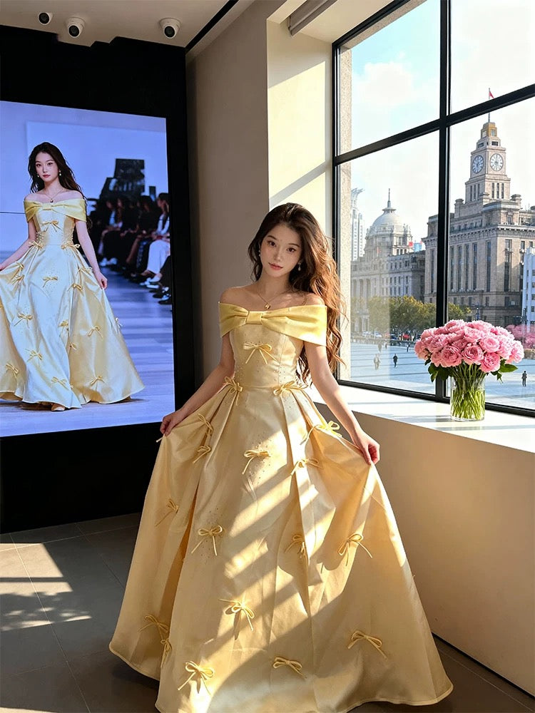 Einfache Ballkleider A-Linie Off-Shoulder Gelb Satin mit Schleife Langes Abendkleid N3172