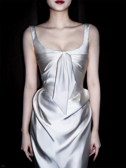 Einzigartige Hochzeitskleider Scheide Quadratischer Ausschnitt Satin Weiß Französischer Stil Lange Brautkleider N3173