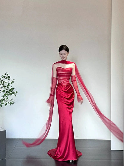 Robes de bal simples Sirène Cœur Rouge Tulle Avec Écharpe Gants Longue Robe de soirée N3175