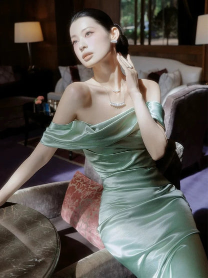 Bezaubernde Ballkleider Meerjungfrau Off Shoulder Mintgrün Satin Langes Abendkleid N3915