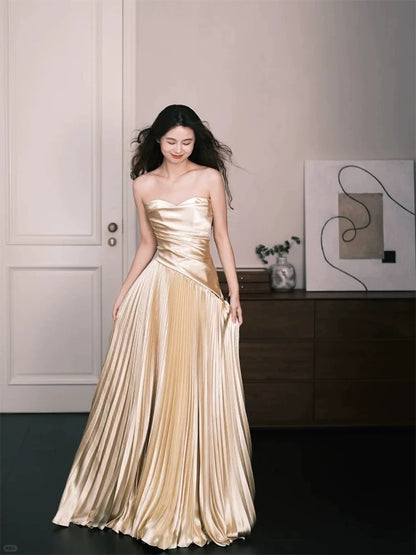 Einfache A-Linie Sweetheart Gold Satiniert Abend Frühling Sommer Strand Formelle Hochzeitsgast Kleider N3922