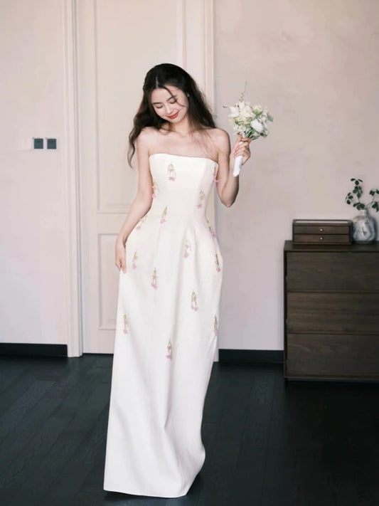 Romantic Wedding Dresses A Line Strapless White Satin French Style Summer Garden Wedding Gown N3937