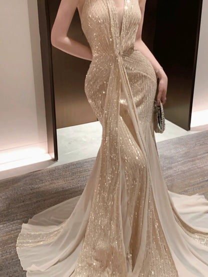 Élégantes robes de bal sirène licou à sequins dorés avec robe de soirée plissée N3973