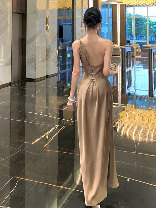 Robes de bal sexy Sirène Asymétrique Épaule Nude Satin Plissé Robe de Soirée Formelle N3980