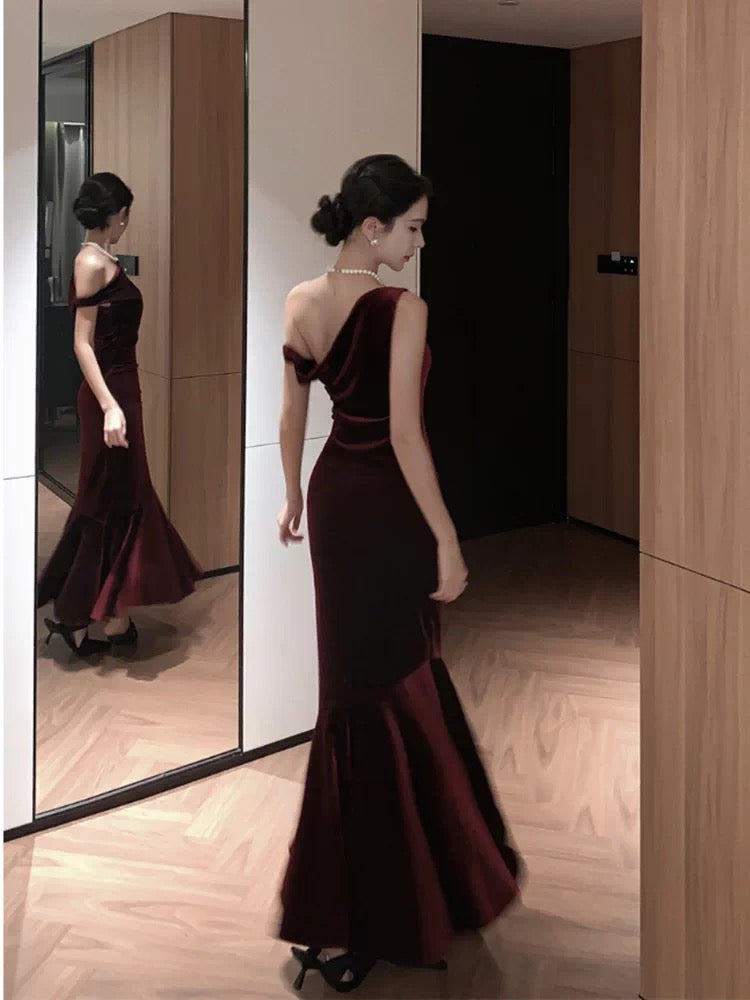 Schlichte Ballkleider Meerjungfrau One-Shoulder Burgund Samt Abendkleid Formelles Langes Formelles Kleid N3998