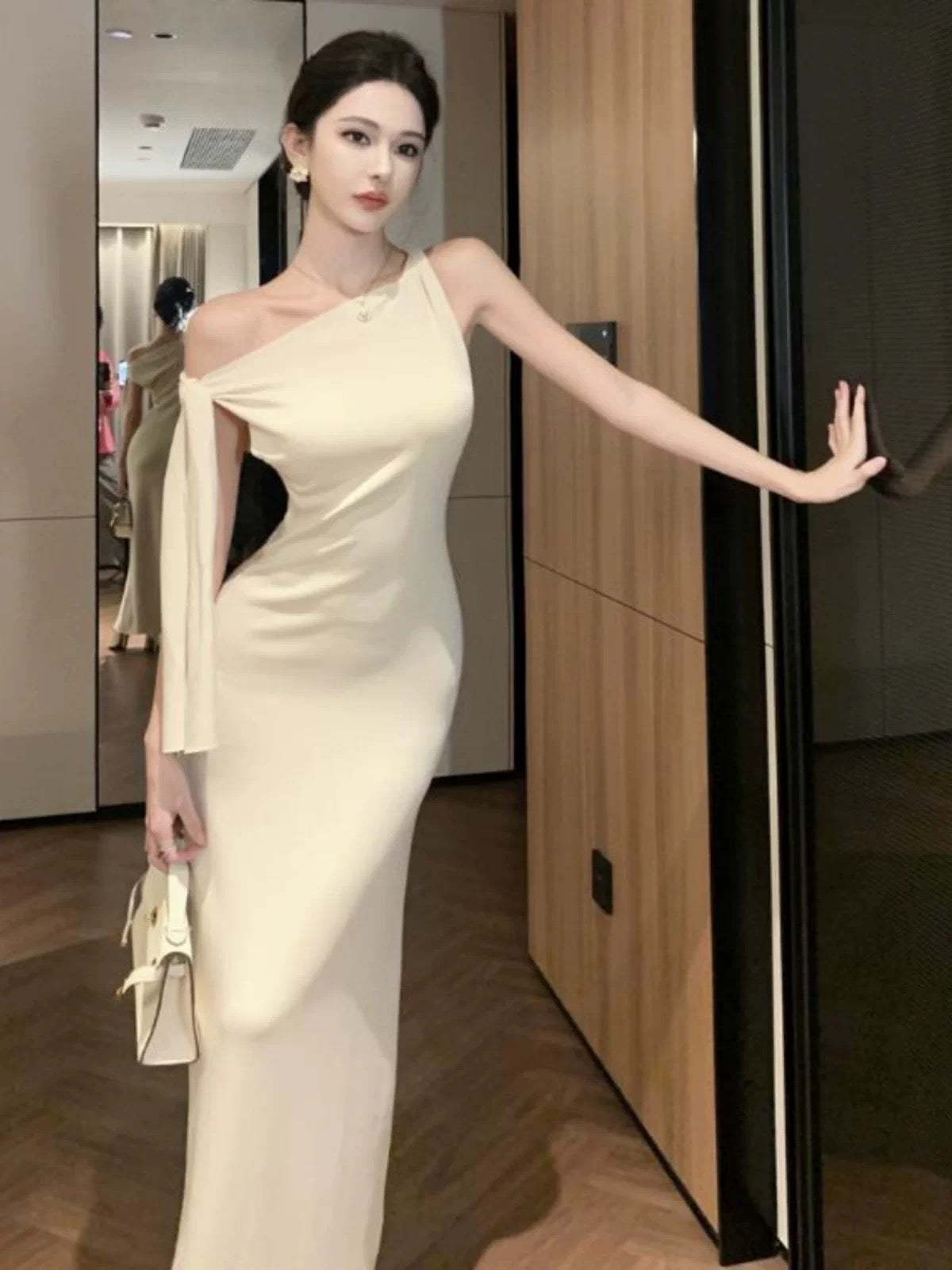 Robe Sirène Sexy Asymétrique Anniversaire 21 Ans Élégante Longueur Genou Robe de Demoiselle d'honneur Été N4000