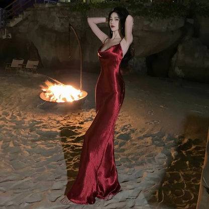 Einfache Abschlussballkleider Meerjungfrau Burgund Spaghettiträger Abendkleid Formell mit offenem Rücken Formelles Kleid N4008
