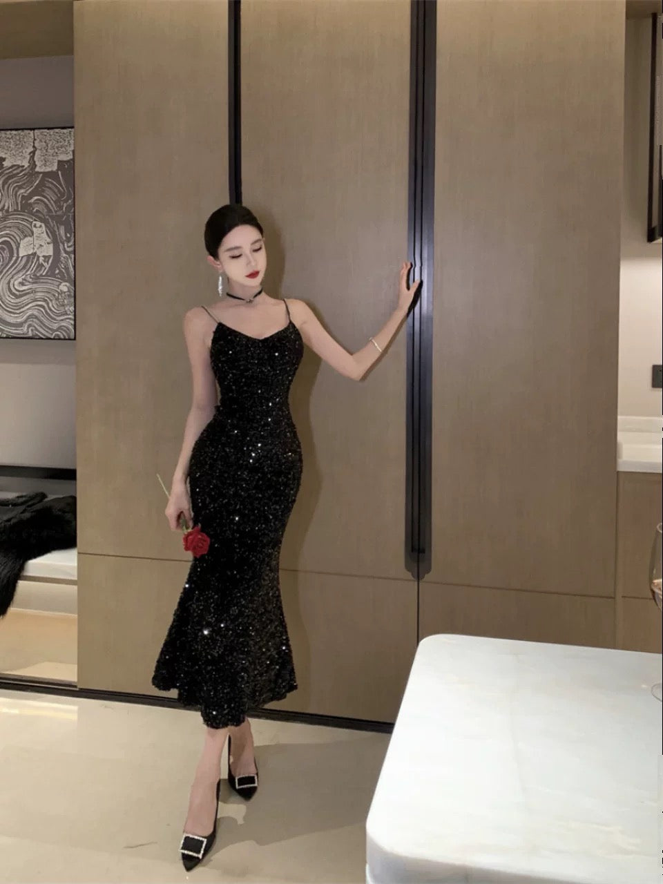 Sexy Meerjungfrau Spaghettiträger Schwarze Krawatte 18. Geburtstag Elegantes Outfit Pailletten Hochzeitsgastkleider N4046