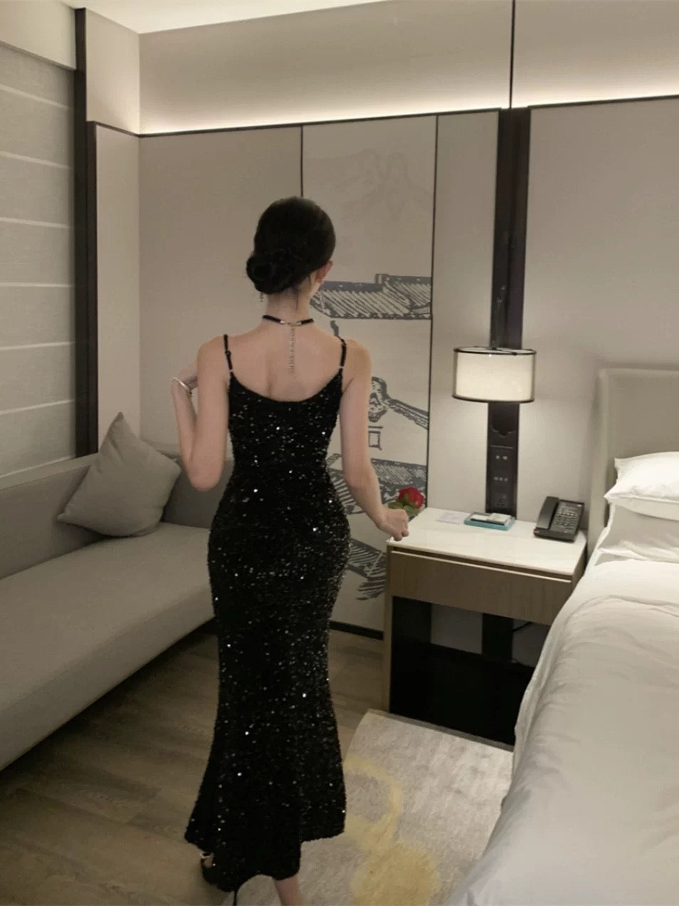 Sexy Meerjungfrau Spaghettiträger Schwarze Krawatte 18. Geburtstag Elegantes Outfit Pailletten Hochzeitsgastkleider N4046