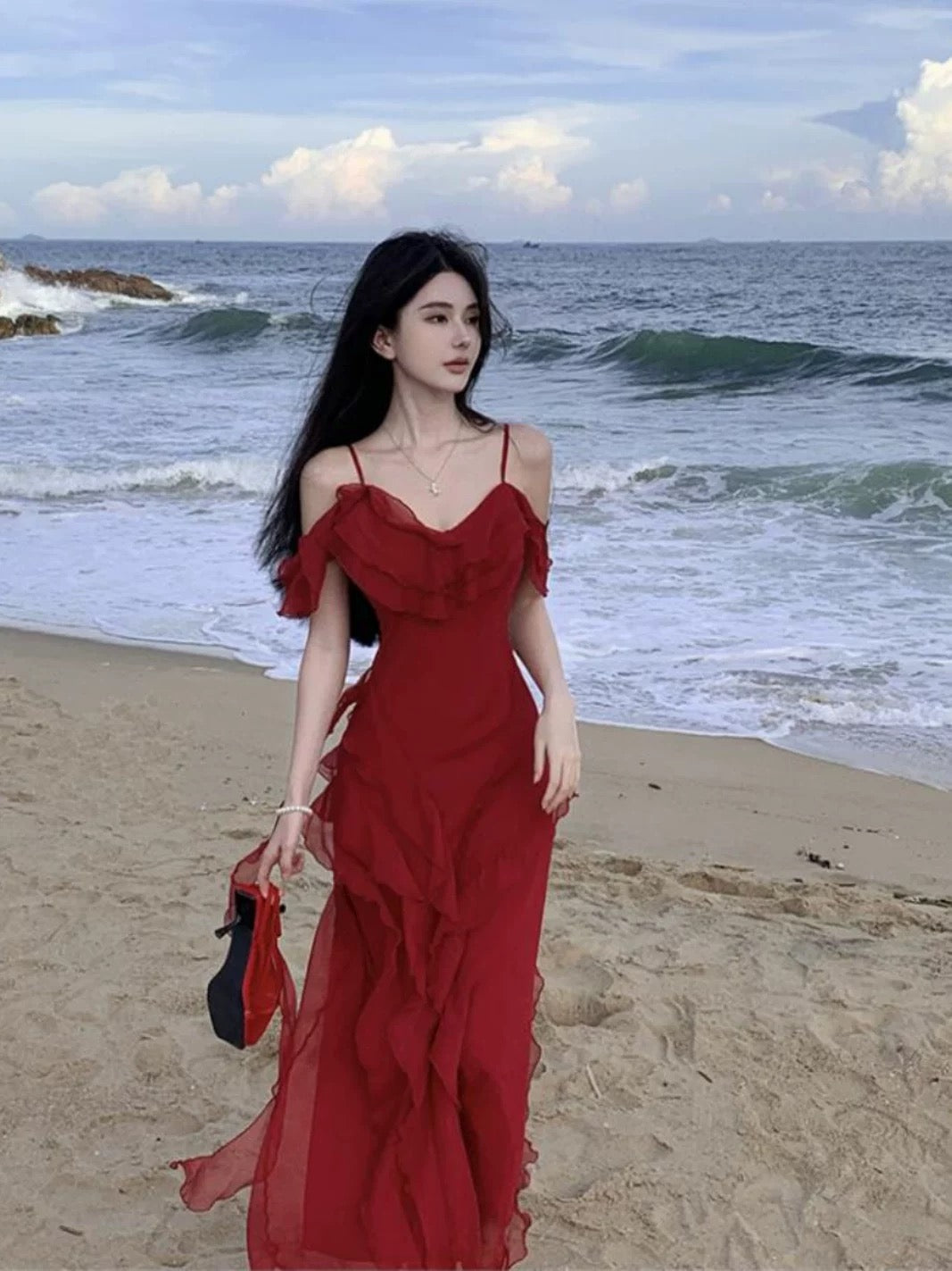 Robe sirène à fines bretelles en mousseline bordeaux élégante pour 18ème anniversaire, longueur genou, pour invitée de mariage N4050