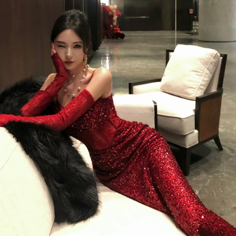 Charmante Meerjungfrauen-Spaghettiträger-Kleid Burgund Pailletten Sommer 19. Geburtstag Elegantes Outfit Hochzeitsgäste Kleider N4080