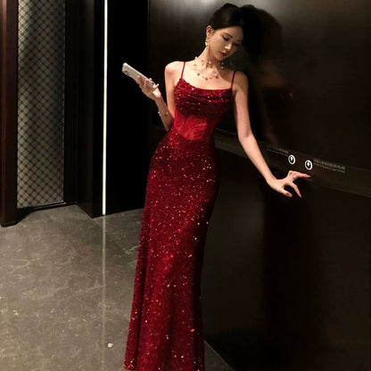 Charmante Meerjungfrauen-Spaghettiträger-Kleid Burgund Pailletten Sommer 19. Geburtstag Elegantes Outfit Hochzeitsgäste Kleider N4080