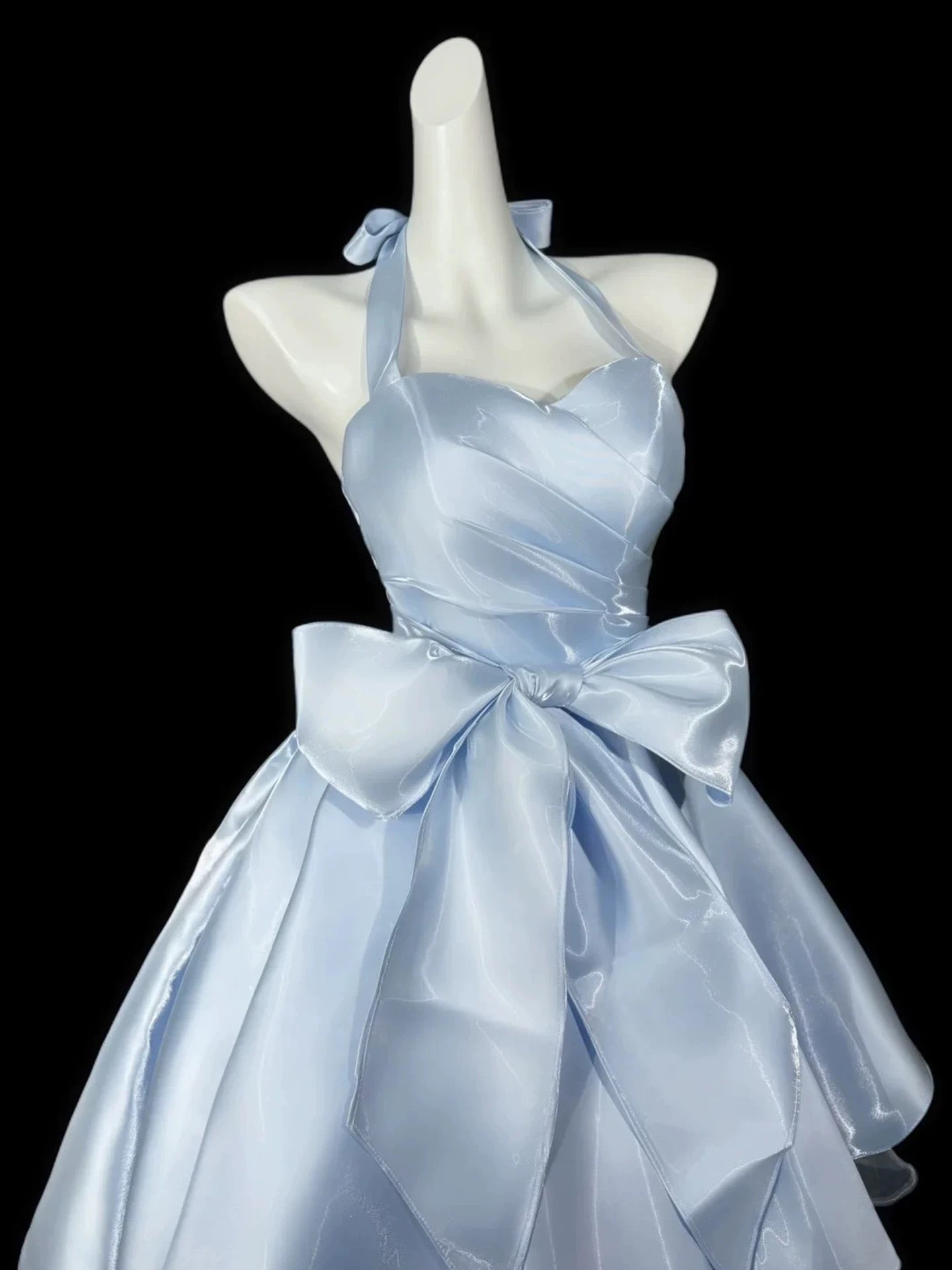 Cute Ball Gown Halter Blue Satin Short Cocktail Gown Homecoming Dresses Ideas Hoco Outfits RB5332