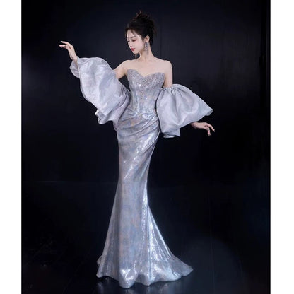 Glitzernde Meerjungfrau-Sweetheart-Pailletten-ärmellose lange Ballkleider mit Umhang für Damen N4248