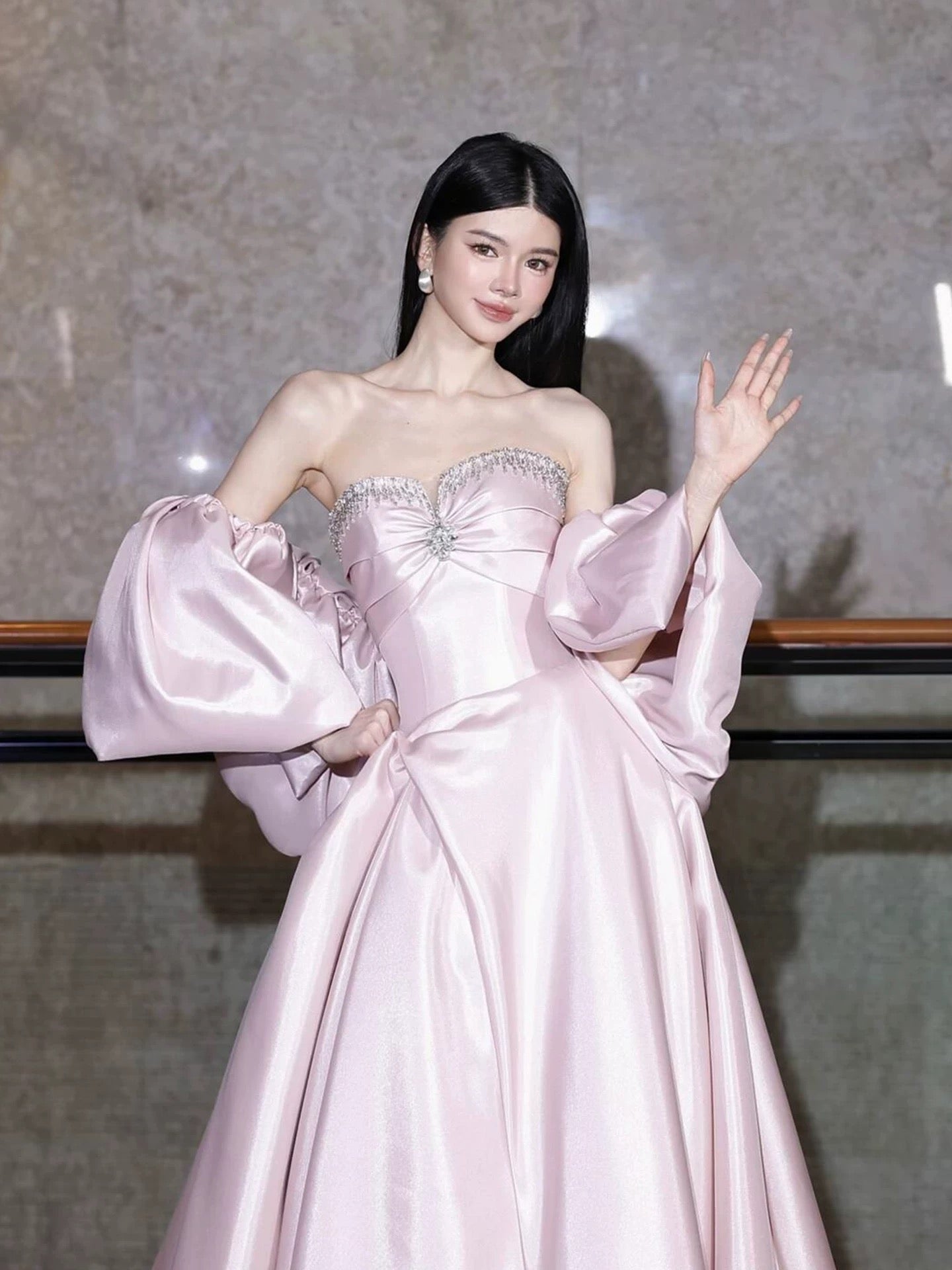 Modest Ball Gown Sweethart Pink Satin Sleeveless With Cape Long Evening Dresses Ideas Evening Outfits RB5190