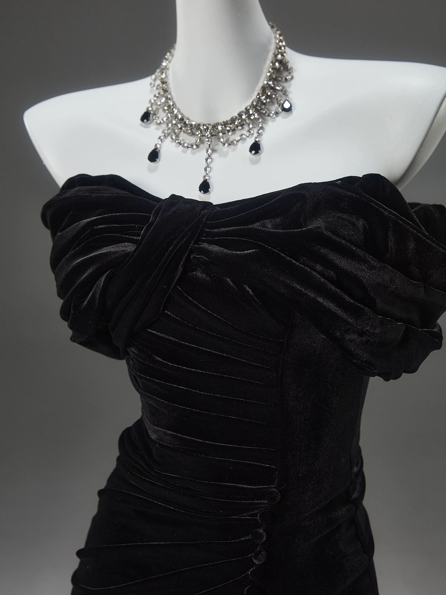 Classy Mermaid Off The Shoulder Black Velvet With Folded Date Night Outfits Semi Formal Prom Gown Evening Dresses RB5585