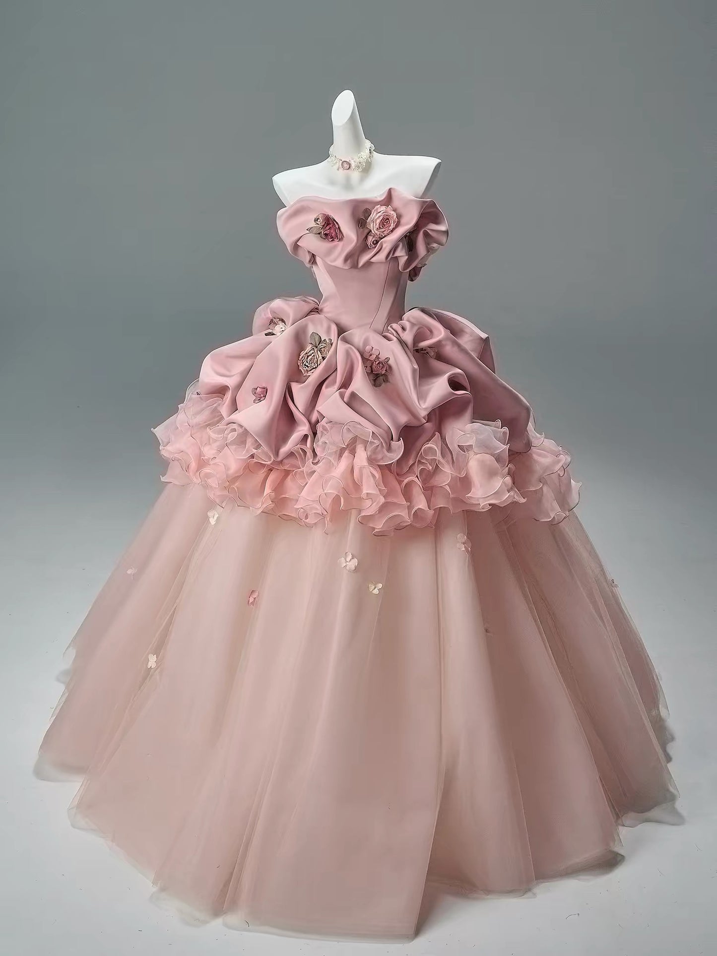 Beautiful Ball Gown Strapless Pink With Ruffled Layers Long Quinceanera Dresses Sweet 15 Dress Formal Outfits RB5513