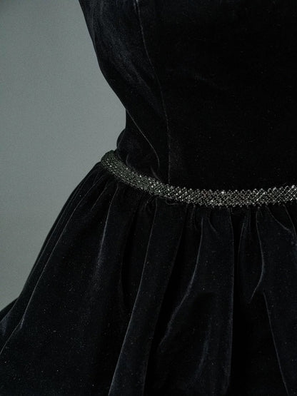 Elegant Ball Gown Strapless Black Velvet With Beaded Date Night Outfits Semi Formal Prom Gown Evening Dresses RB5532