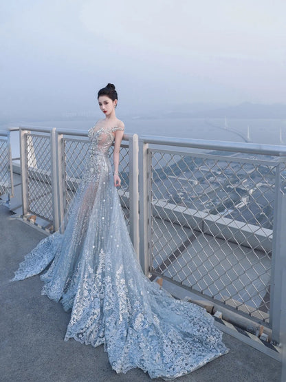Robe de mariée sirène scintillante à épaules dénudées, sequins argentés et gris, longue et cintrée, référence N1266