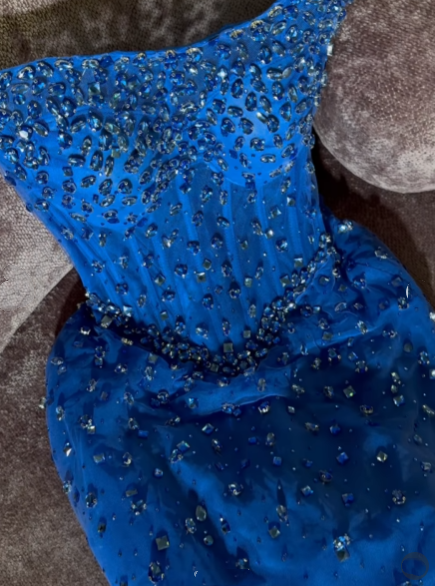 Elegantes, trägerloses, königsblaues Pailletten-Abendkleid mit Perlen in A-Linie, ideal für Highschool-Teenager und Abschlussball (N001)