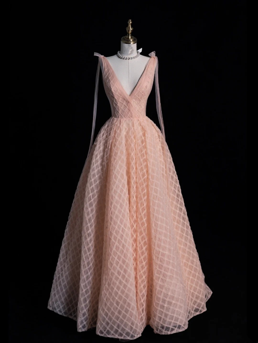 Wunderschönes Ballkleid mit V-Ausschnitt, zartrosa, langes Abendkleid, formelles Abendkleid, Inspiration für ein Abendoutfit N238