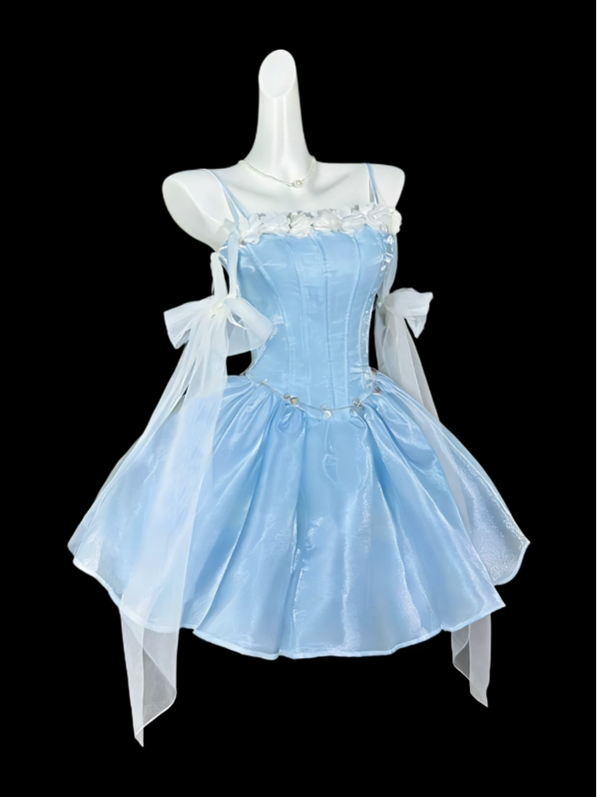 Robes de bal uniques Robe courte de soirée de remise des diplômes Bretelles spaghetti Petite robe noire N4431