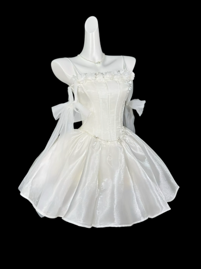Robes de bal uniques Robe courte de soirée de remise des diplômes Bretelles spaghetti Petite robe noire N4431