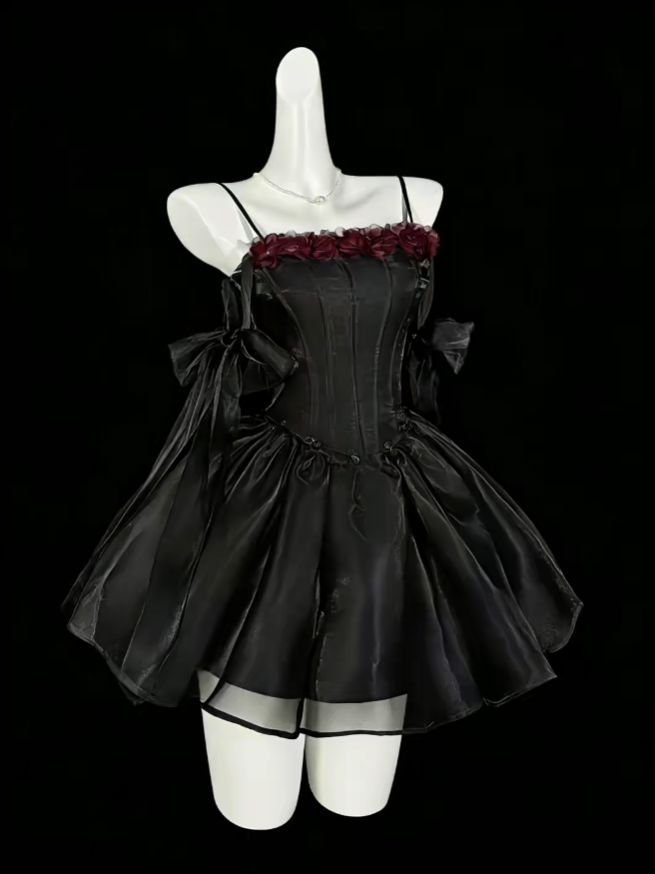 Robes de bal uniques Robe courte de soirée de remise des diplômes Bretelles spaghetti Petite robe noire N4431