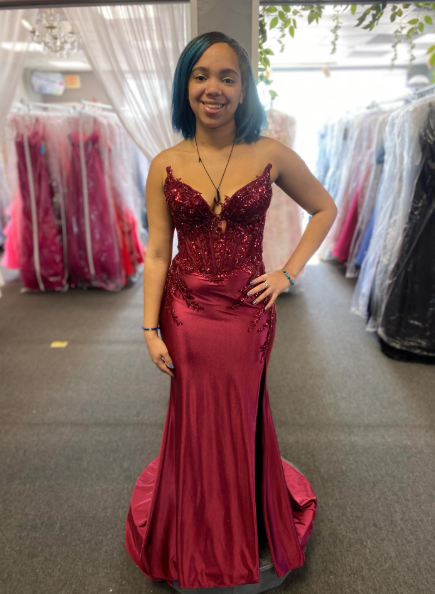 Zeitloses Meerjungfrauen-Abendkleid aus Satin mit Applikationen und Schlitz, langes Abendkleid, formelles Kleid, Partykleid, Outfit für den 20. Geburtstag N455