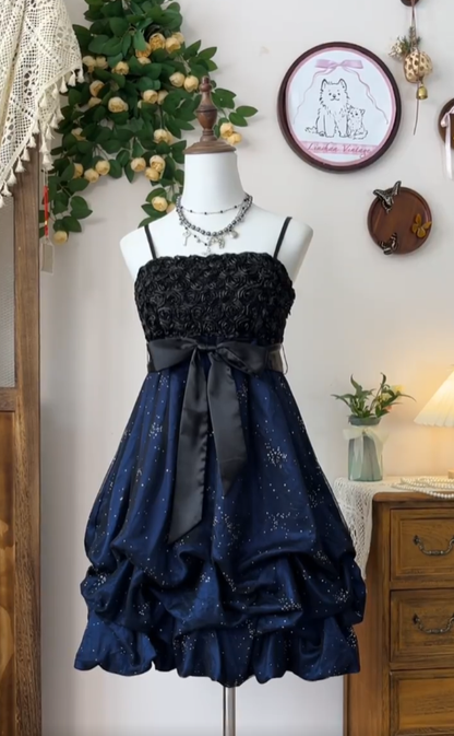 Robe Courte de Soirée/Gala Élégante avec Bretelles Fines, Motif Floral, Bleu Marine/Noir, pour Seniors/Diplômées/Bal de Promo N4571