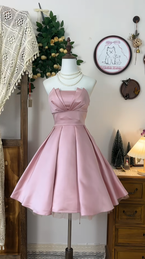 Cute Ball Gown Strapless Pink Satin Dance Senior Short Formal Graduation Inspo Homecoming Dresses N4582