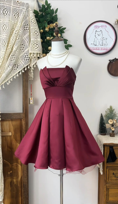 Cute Ball Gown Strapless Burgundy Satin Dance Senior Short Formal Graduation Inspo Homecoming Dresses N4585