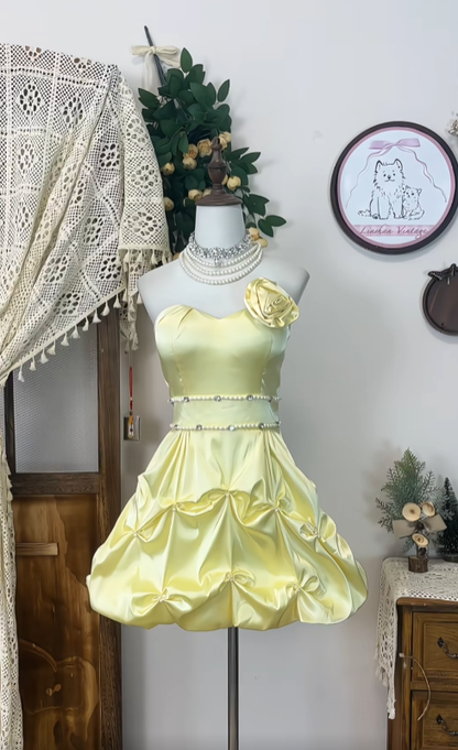 Niedliches Ballkleid, herzförmiger Ausschnitt, gelber Satin mit Perlen, kurzes, formelles Abschlussball-Kleid, Abiball-Inspiration, Heimkehrkleider N4586