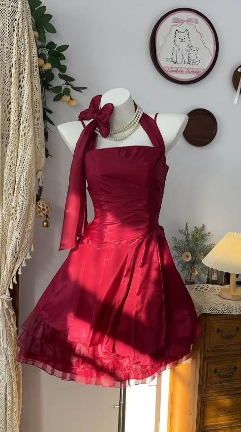 Elegantes A-Linien Neckholder Tüll Weinrot Tanz Abschlussball Kurz Inspo Formell Abschlussfeier Inspo Ballkleider N4603